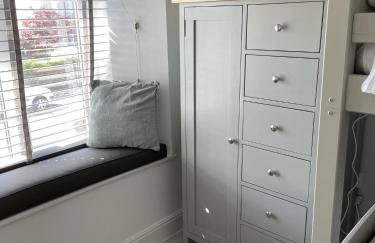 The Little Seahorse - Newly Renovated Cottage 5mins Walk The Beach with Hot Tub - Photo 15