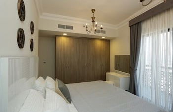 Marbella Executive 2 Bedrooms Balcony - Photo 9