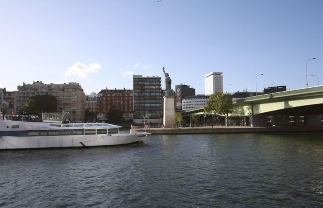 One bedroom flat ground floor avec cuisine -Rue Saint charles - métro Charles Michels 75015 PARIS - Photo 25