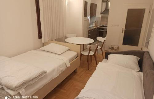 Zagreb LAKE STAR, free parking, aditional option garage parking 15eur - Foto 7