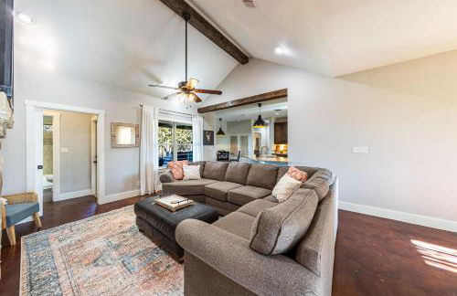 Hilltop Hideaway-Rest, Relax, Reconnect! - Foto 5