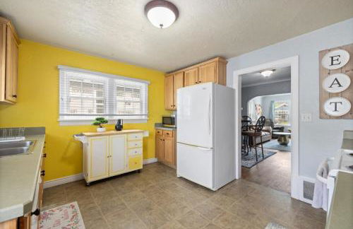 Bo360 White House with Fenced Yard - Foto 13