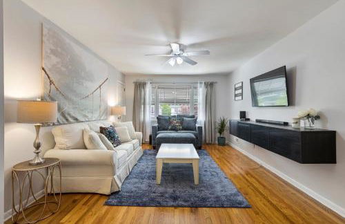 Close to NYC | King Bed | Free Parking - Foto 1