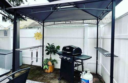 BoDekes N Tacoma Landing with HOT TUB near University - Foto 9