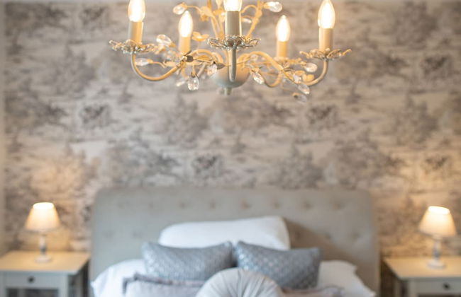 Comfortable 5 Bedroom Detached House With Parking - Photo 7