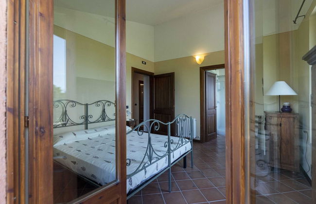 Classic Villa for Family With Pets - Photo 14