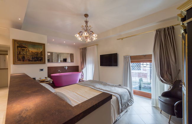 Locanda Leon Bianco on the Grand Canal - Photo 9