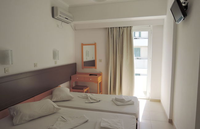 Fantasia Hotel Apartments - Photo 10