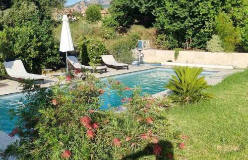 Rez de chaussée villa avec piscine - Foto 27