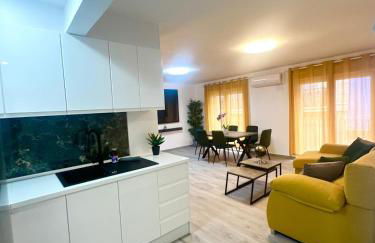 La Luna Apartment by the Sea - Photo 48