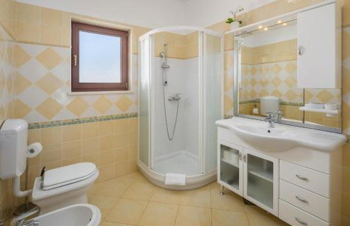 4 Bedroom Nice Home In Buje - Foto 44