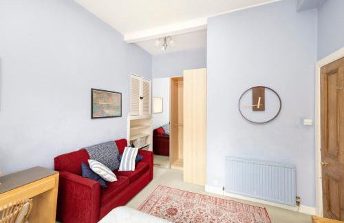 Charming 1-Bedroom Edinburgh City Getaway - Foto 24