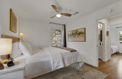Elegant and Stylish Glenmoor Abode - 5 min to Town - Foto 14