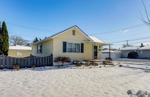Clawson Home with Garage Walk to Stores and Dining - Photo 24