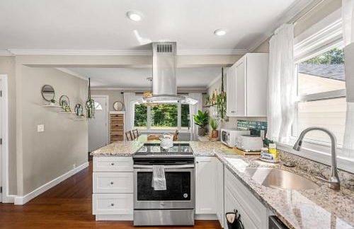 Fenced-in Yard Work From Home Elwyn Park - Foto 12