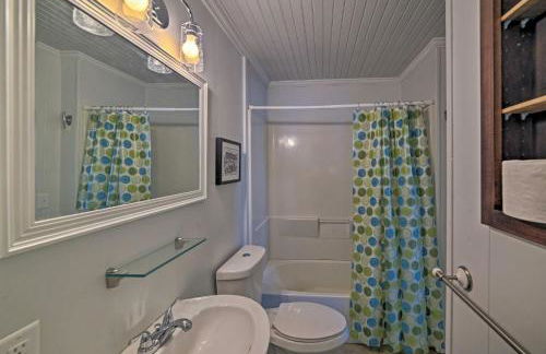 Harrison Lakefront Cottage with Private Dock! - Photo 14