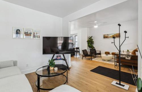 Luxury Olivewood Oasis - 13 mins to Cleveland - Foto 5