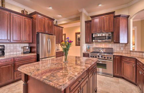 Riverfront Titusville Home with Pool and Pickleball! - Foto 13