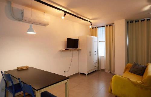 12 - ESTÚDIO CHARMOSO, Ar condicionado, Cozinha completa, Vaga de garagem - Foto 5