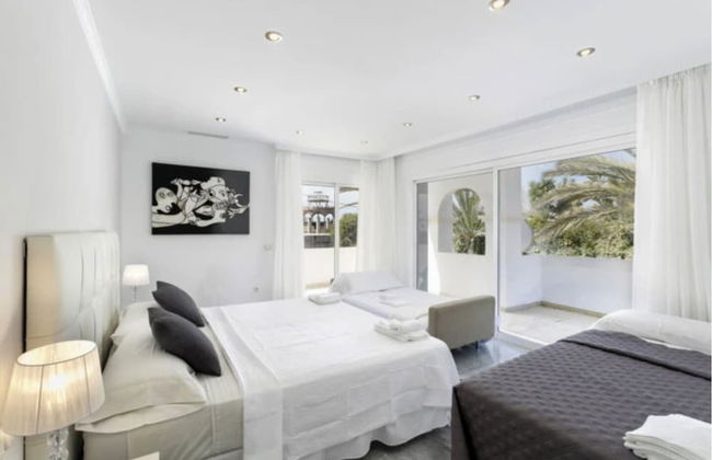 Elegant Villa Retreat - Foto 12