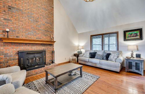 McDonough Escape with Private Hot Tub and Game Room! - Foto 4