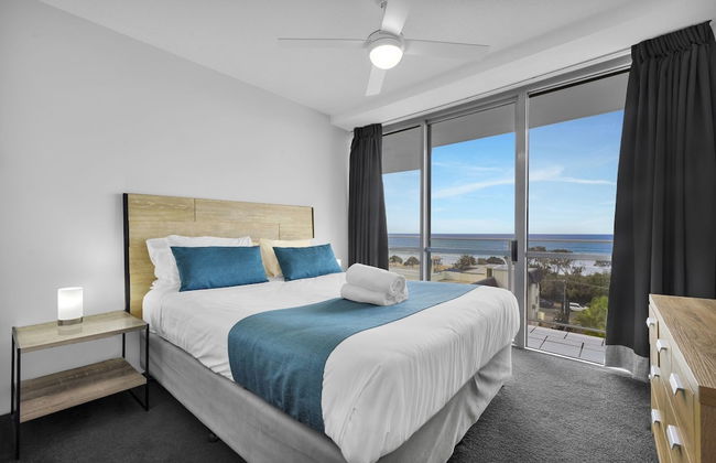 Catalina Resort - Photo 6