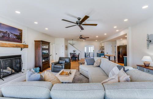 Lake Hartwell Home with Dock and Fire Pit! - Foto 6