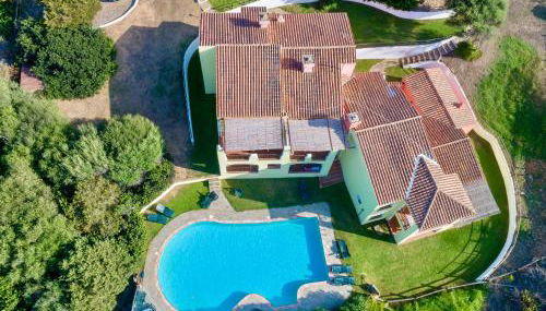 ISA-Villas with air conditioning, shared pool and private outdoor space just a few km from La Pelosa beach - Foto 2