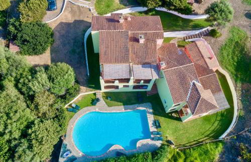 Villas with air conditioning and shared pool, just a few minutes from La Pelosa beach - Foto 5