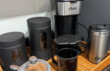 Studio 63 novo, luxuoso e completo com ar condicionado e cama Queen Size - Centro Mogi - Até 4 Pessoas - Foto 21