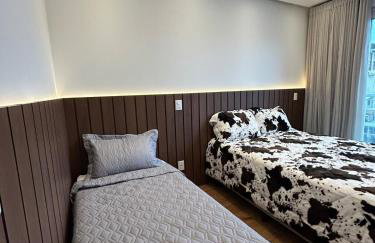 Apê Moderno e Aconchegante em Gramado RS c vaga - Foto 7