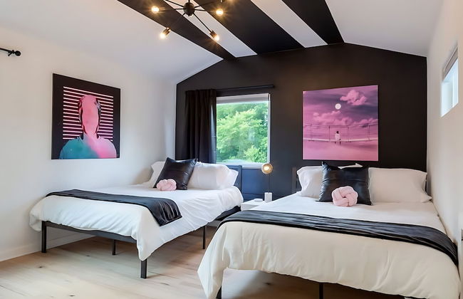 Pool Hottub Magic School Bus 5 Mins to Downtown - Photo 28