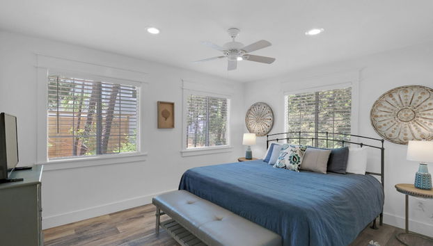 5 Minutes to the Beach; Old Florida Charm + Modern Upgrades - Foto 4, Habitación
