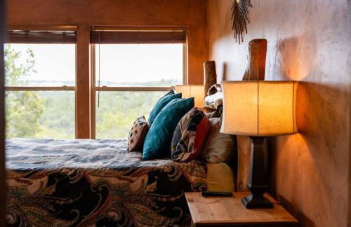 Legendary 3 Bedroom Estate with Pool & Hot Tub! - Foto 58