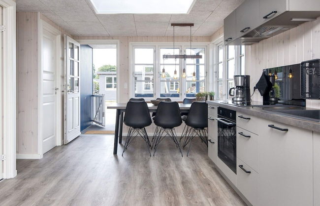 6 Person Holiday Home in Bjert - Foto 10