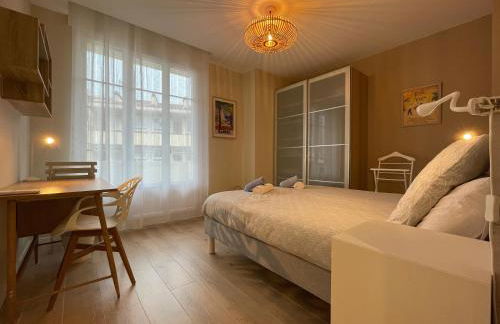 Superbe T3 climatisé - centre historique - vue port de plaisance - balcon - WIFI - 5e avec ascenseur - Foto 18