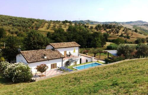 Hillside Escape with Pool - Foto 1