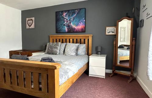 Llanidloes Townhouse-pet-friendly-sleeps 7-Mid Wales - Foto 15