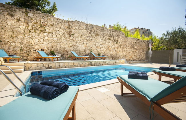 California Apartments II - Photo 70