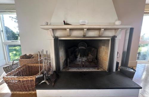 Penarvon House - Stunning Waterfront Escape with Games Room - Foto 17