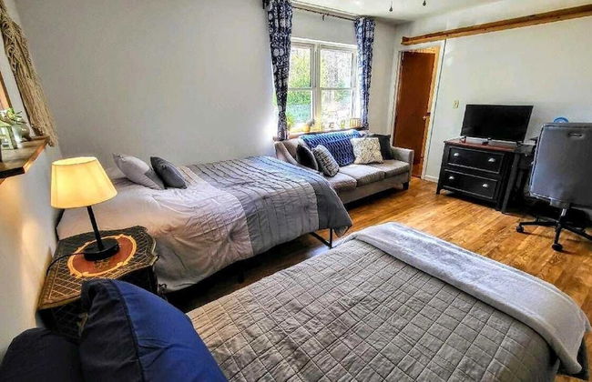 The Wooden Nest by Avantstay Deck, Big Yard w/ Hammocks & Fire Pit - Foto 16