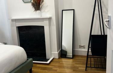 Spacious 4Bedroom - 10mins to London Bridge with Parking & Garden - Foto 40