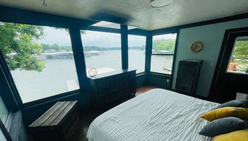 Wet Feet Retreat Lake House with Boat Rental - Foto 3