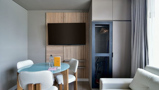 w Prestigious 2BR w/ Radiant Deco in Unicentro - Foto 3, Habitación