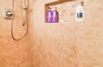 Retro Studio! Pool, Hot Tub, Free Parking & WiFi - Foto 14