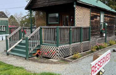Bridge Tender Shack with hot tub on deck - Foto 7