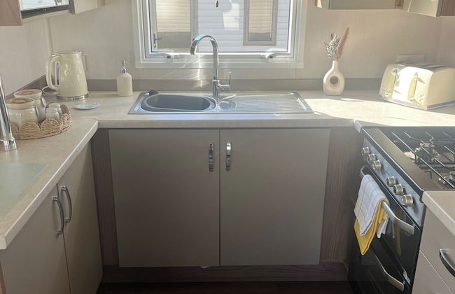 2-bed Cabin, Sleeps 4 in Cayton Bay - Foto 7