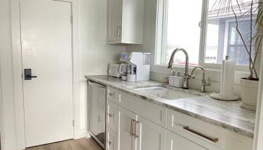 Beachfront Luxury with 4BR and Views - Foto 2