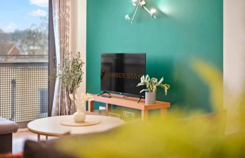 Modern 2 Bed Apartment in Greenwich, 24h Free Parking, Great for Business & Contractors, Sleeps 6 - Photo 9