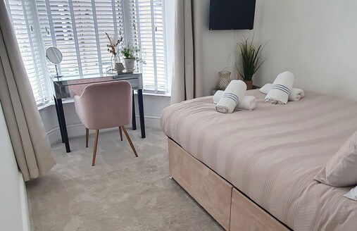 Lligwy House - Charming 3-bed House in Holyhead - Photo 35